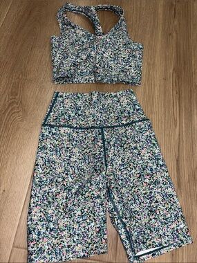 Floral Active Set - Cropped Sports Bra & High-Waist Bike Shorts
